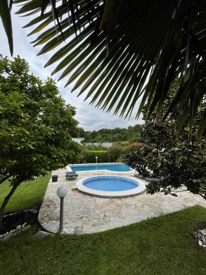 Sunny Apartment With Swimming Pool Stolac Exterior foto