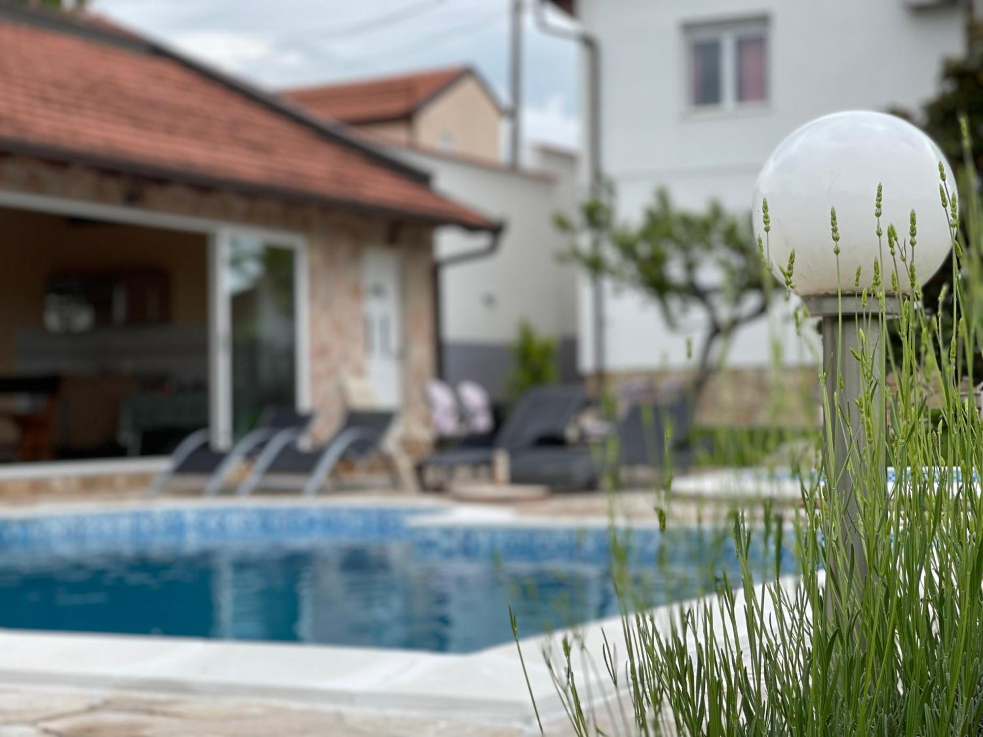 Sunny Apartment With Swimming Pool Stolac Exterior foto