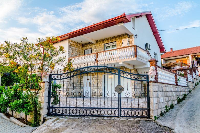 Sunny Apartment With Swimming Pool Stolac Exterior foto