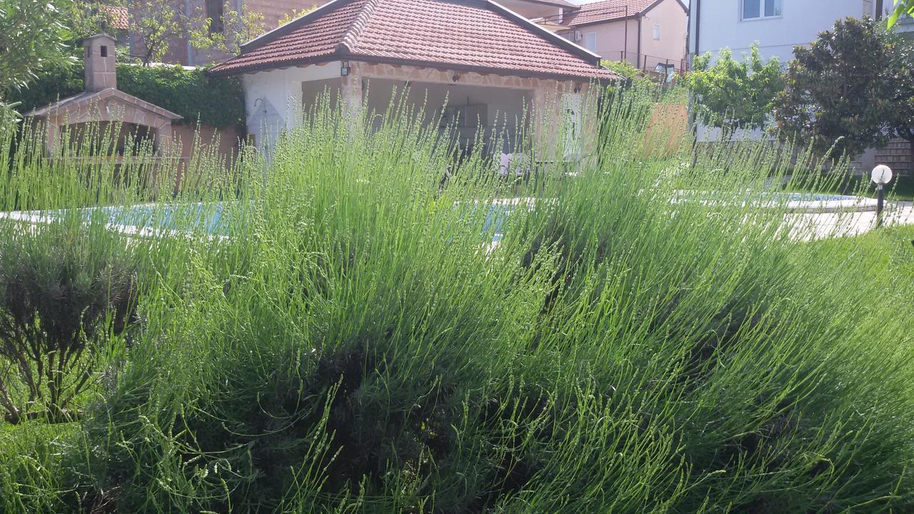 Sunny Apartment With Swimming Pool Stolac Exterior foto